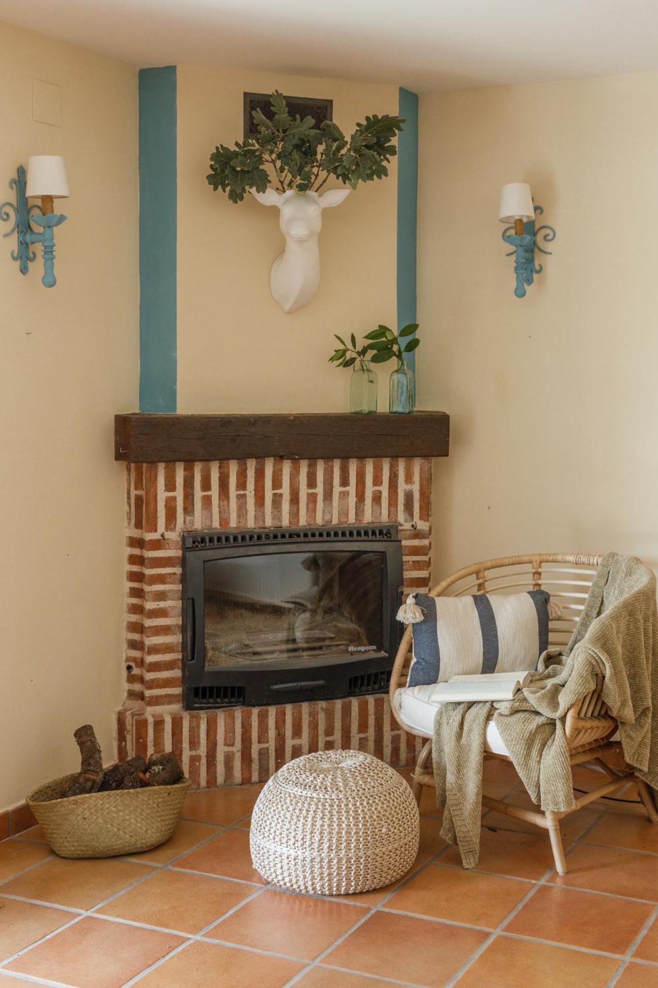 Casa Rural en Candeleda con piscina y un maravilloso jardín Exterior foto